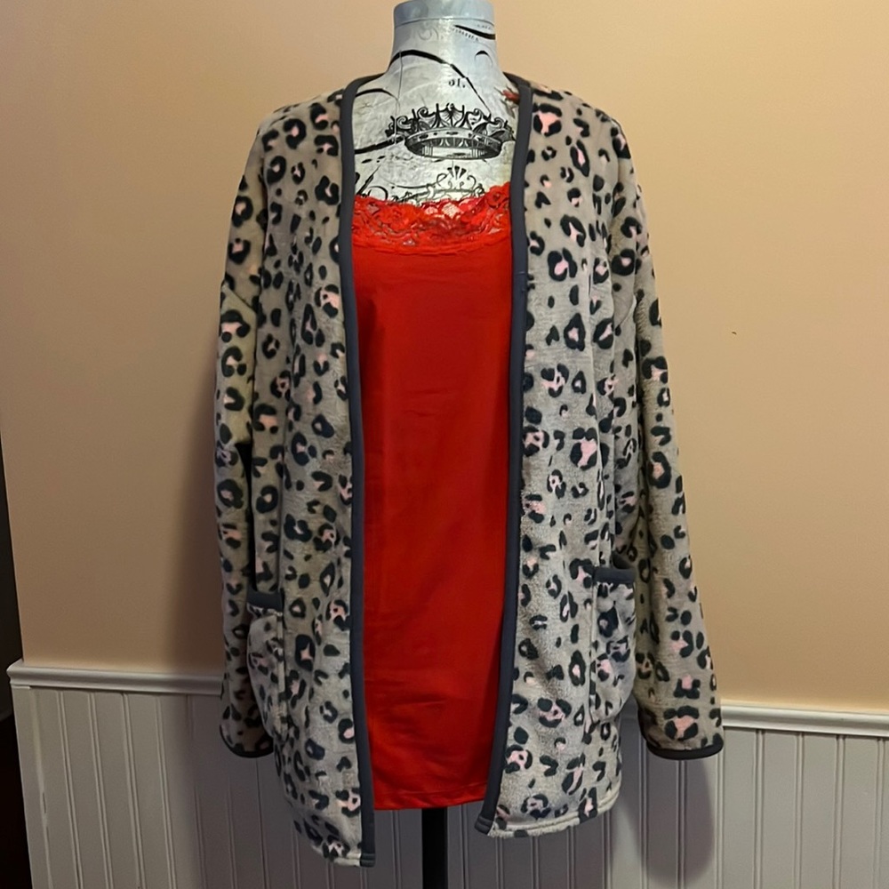 Cuddl Duds women’s wrap size M
